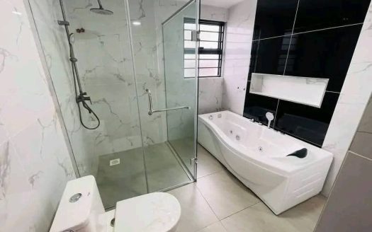 Modern 5 bedrooms all en-suite villas Ruiru 22M