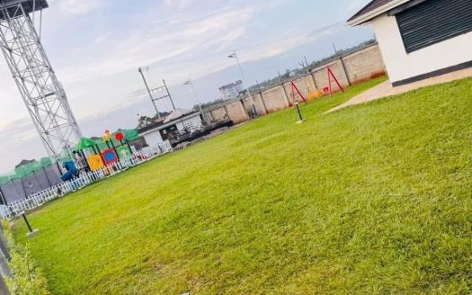 4 bedroom All en-suite Maisonetes plus DSQ in a gated community