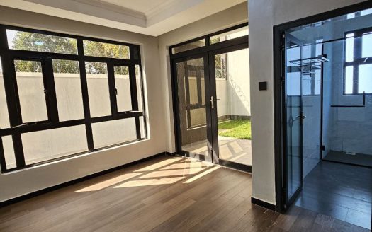 MORDERN 5-Bedroom House with DSQ